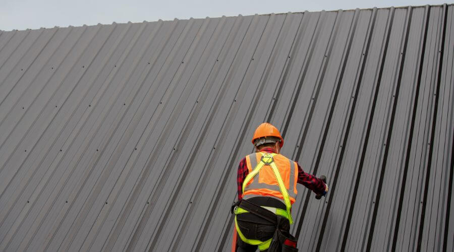 Professional gutter cleaning in Sweet, ID
